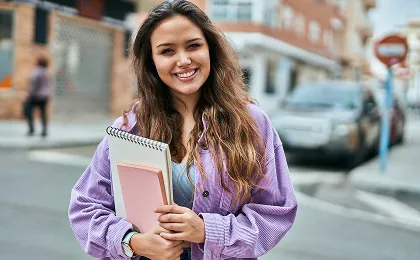 Куди вступити після 11 класу в 2025